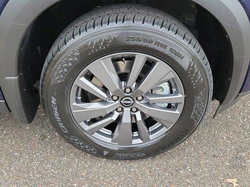 2025 Nissan Pathfinder SV FWD