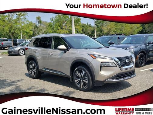 Champagne Silver Metallic 2023 Nissan Rogue SL