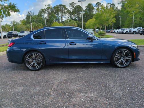 2024 BMW 330 i