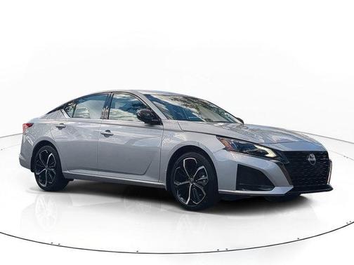 2025 Nissan Altima SR FWD