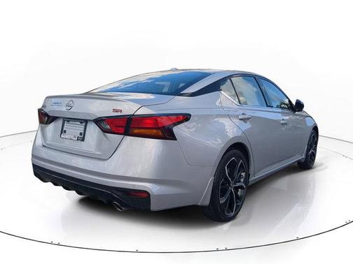2025 Nissan Altima SR FWD