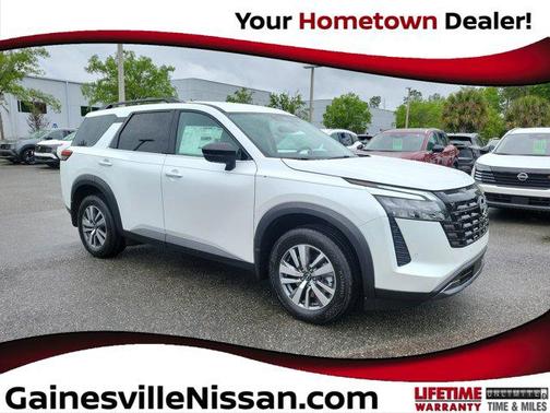 Everest White Pearl Tricoat 2026 Nissan Pathfinder SL