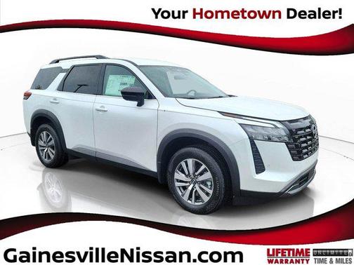 Everest White Pearl Tricoat 2026 Nissan Pathfinder SL