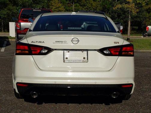 2025 Nissan Altima SR FWD