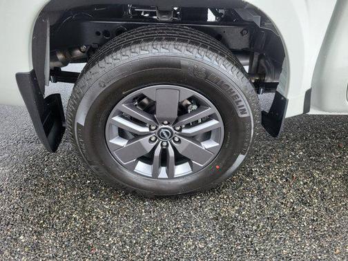 Glacier White 2026 Nissan Frontier SV