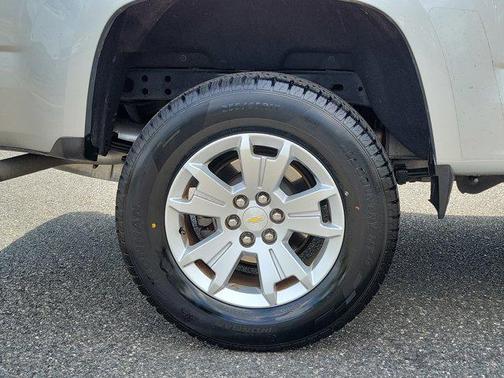 Silver Ice Metallic 2018 Chevrolet Colorado LT