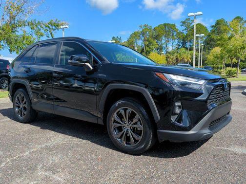 2022 Toyota RAV4 Hybrid XLE Premium