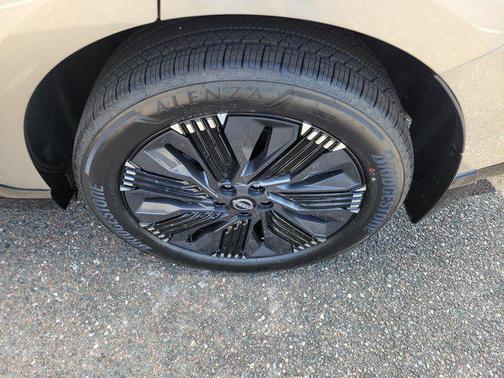 Champagne Silver Metallic 2026 Nissan Murano Platinum