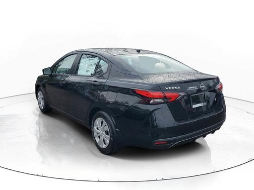 Super Black 2025 Nissan Versa 1.6 S