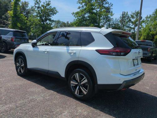 2025 Nissan Rogue SL
