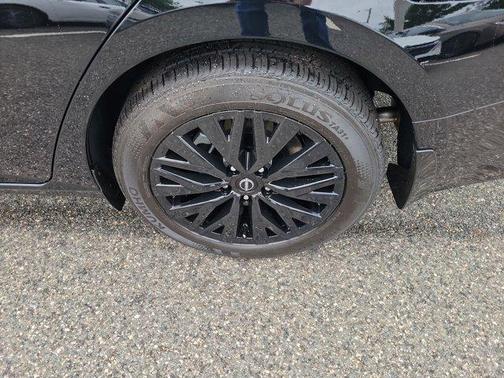 Super Black 2026 Nissan Altima SV FWD
