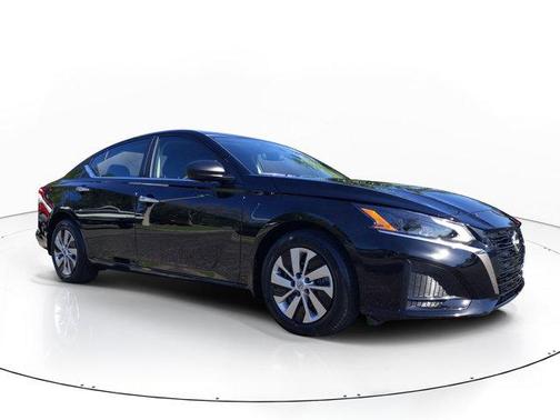 2025 Nissan Altima S FWD