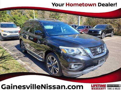 2017 Nissan Pathfinder Platinum