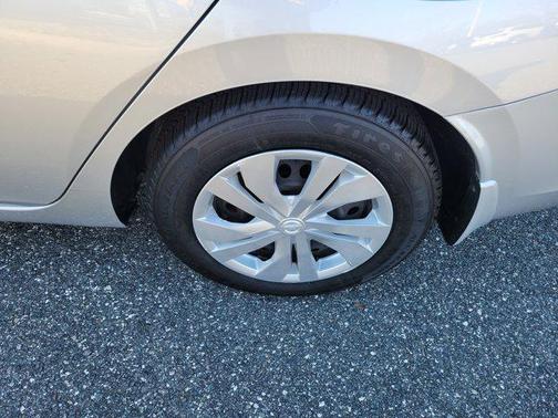 2020 Nissan Versa 1.6 S