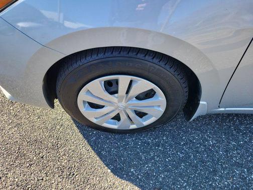 2020 Nissan Versa 1.6 S