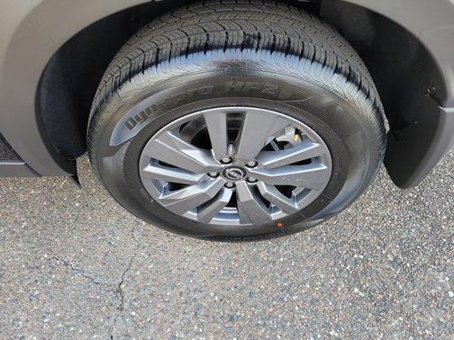 2026 Nissan Pathfinder S