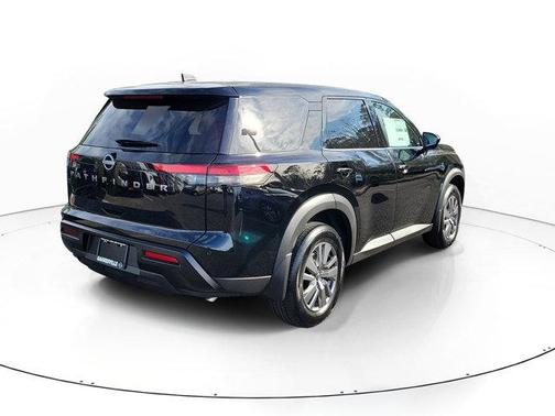 2026 Nissan Pathfinder S