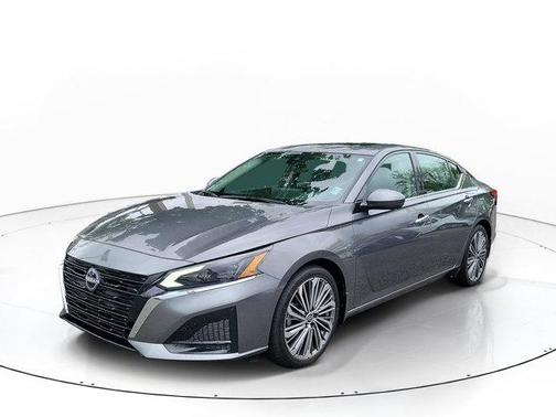 Gun Metallic 2025 Nissan Altima 2.5 SL