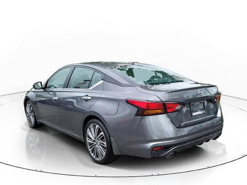 Gun Metallic 2025 Nissan Altima 2.5 SL