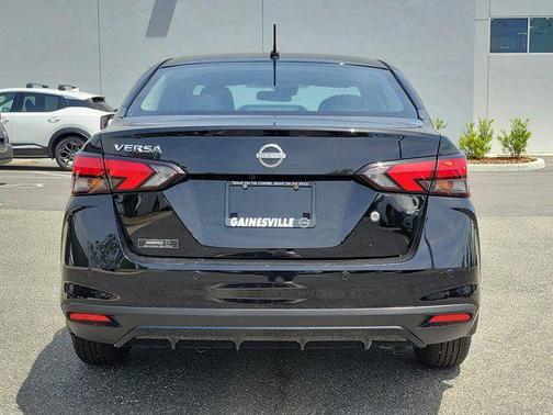 Super Black 2025 Nissan Versa 1.6 S