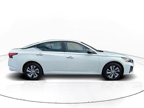 2025 Nissan Altima S FWD
