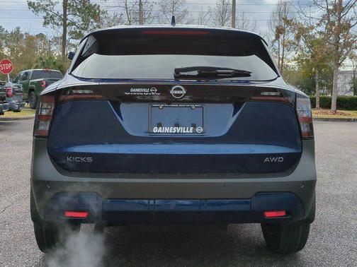 2025 Nissan Kicks SV