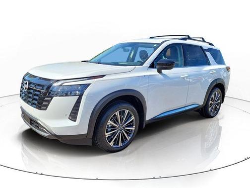 Everest White Pearl Tricoat 2026 Nissan Pathfinder Platinum