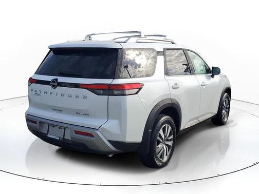 2025 Nissan Pathfinder SL 4WD