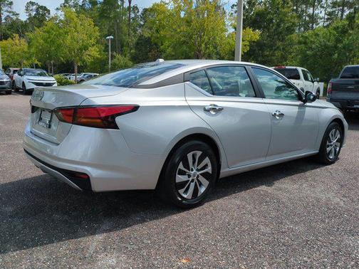 2025 Nissan Altima S FWD