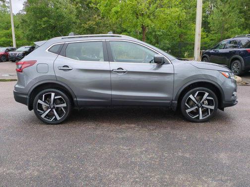 2022 Nissan Rogue Sport SL