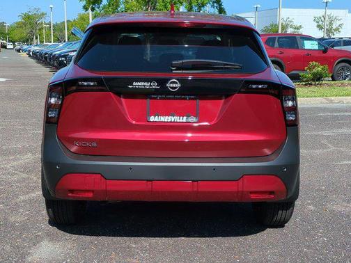 2025 Nissan Kicks SV