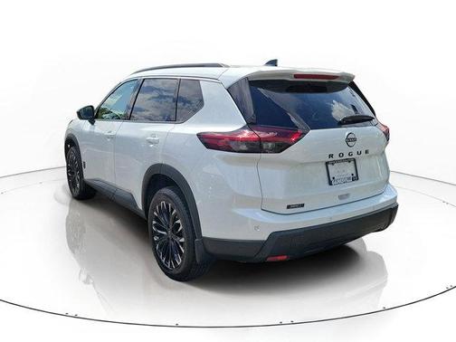Everest White Pearl Tricoat 2026 Nissan Rogue Dark Armor