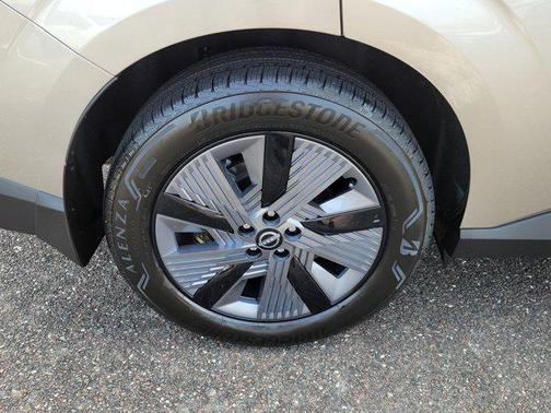 Champagne Silver Metallic 2026 Nissan Murano SL