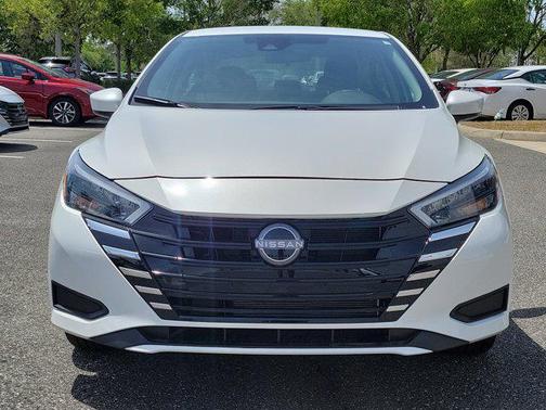 Aspen White Tricoat 2025 Nissan Versa 1.6 SV