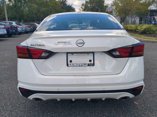 2025 Nissan Altima SV FWD