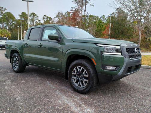 2025 Nissan Frontier SL