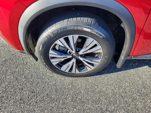 Scarlet 2023 Nissan Rogue SV
