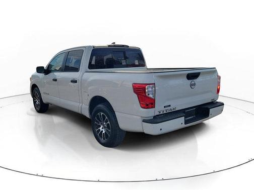 2023 Nissan Titan SV