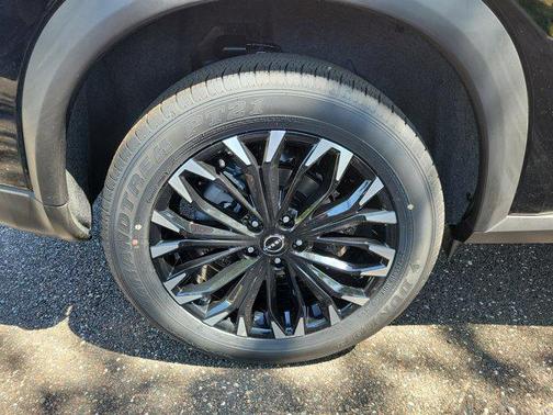 Super Black 2026 Nissan Rogue Dark Armor