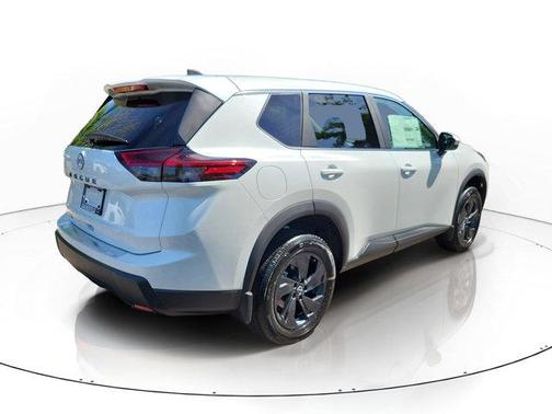 Everest White Pearl Tricoat 2026 Nissan Rogue SV