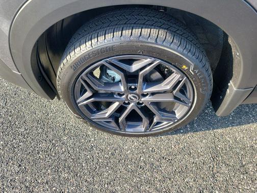 Gun Metallic 2026 Nissan Kicks SR
