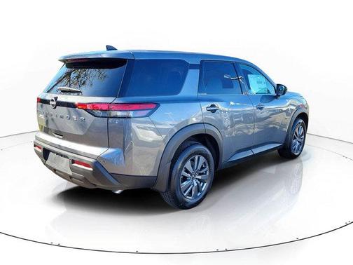 2025 Nissan Pathfinder S FWD