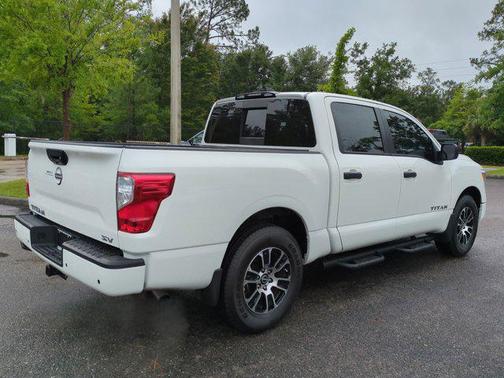2024 Nissan Titan SV