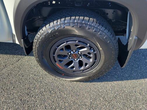 Glacier White 2026 Nissan Frontier PRO-4X