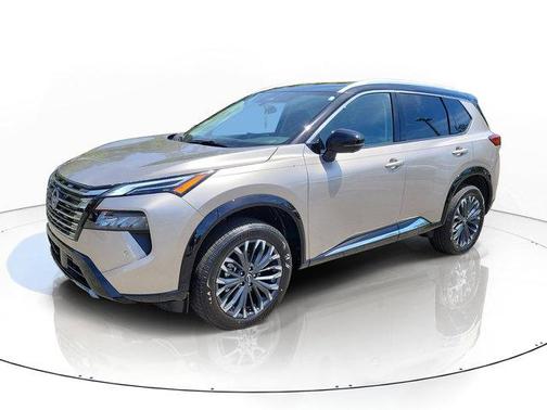 Champagne Silver Metallic/Super Black 2026 Nissan Rogue Platinum