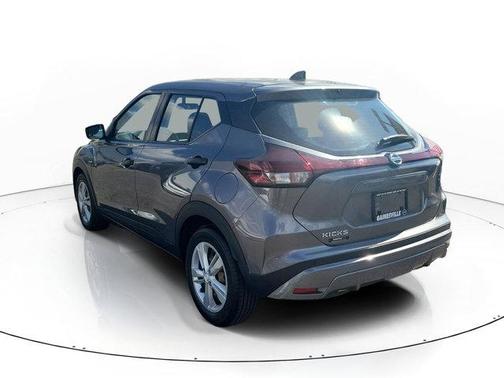 2021 Nissan Kicks S