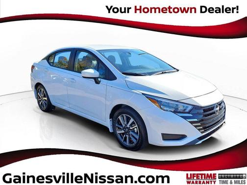 Aspen White 2025 Nissan Versa 1.6 SV