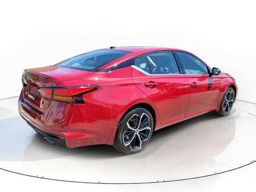 Scarlet Ember Tintcoat 2026 Nissan Altima SR FWD