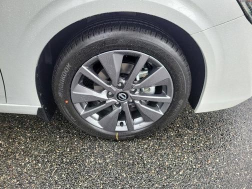 Aspen White Tricoat 2026 Nissan Sentra SL