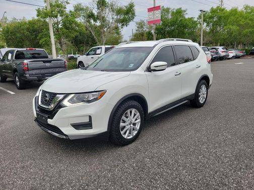 Glacier White 2018 Nissan Rogue SV